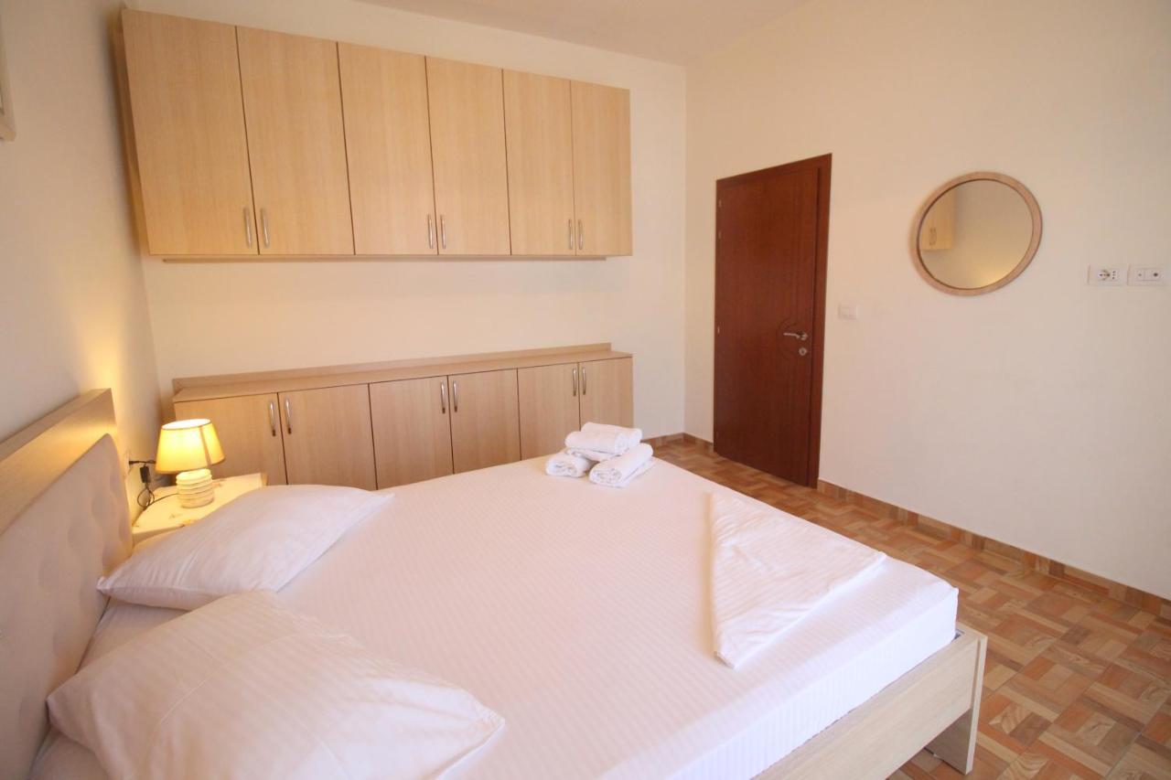 Doka Center Apartments Саранда Экстерьер фото